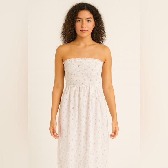 Aeropostale Dresses & Skirts - Aeropostale Strapless White Floral Dress